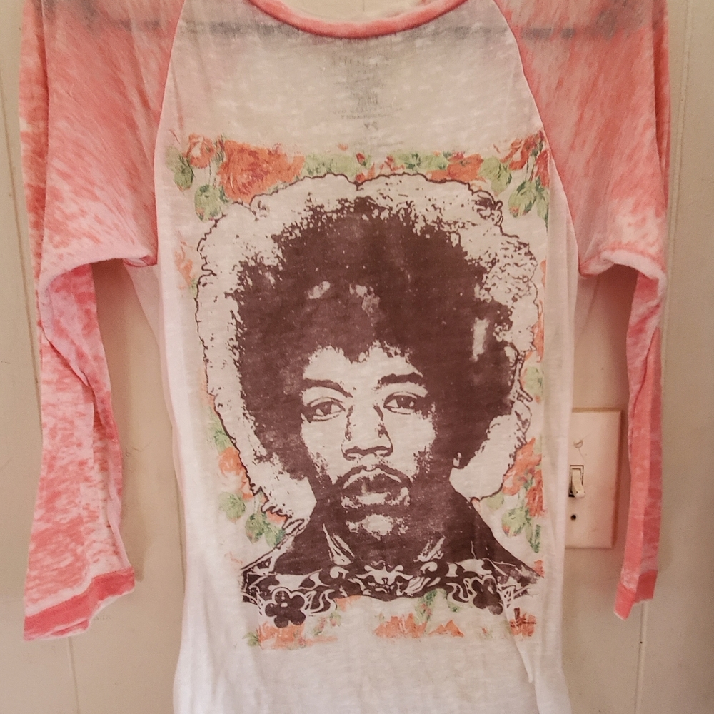 Quarter sleeve shirt